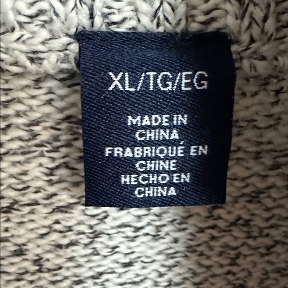 Chaps Men's Quarter-Zip Heavy Knit Sweater. XL - Picture 3 of 6